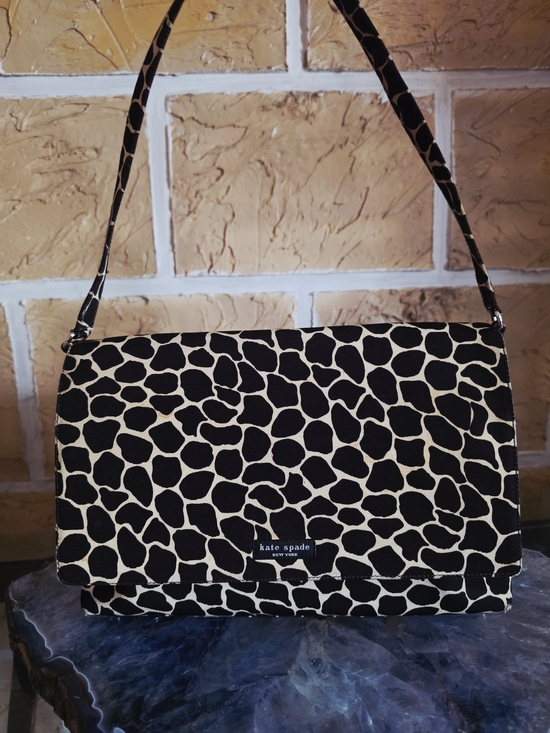 kate spade Handbags - Kate Spade Black & Cream Giraffe Print Shoulder Bag